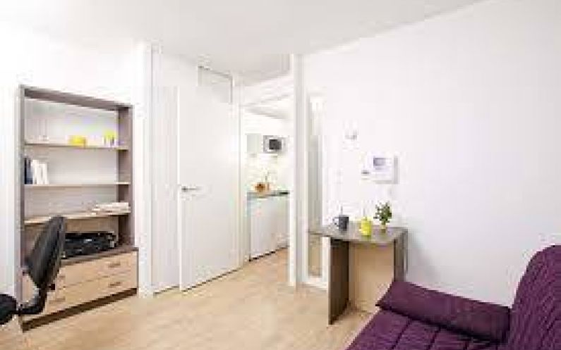 Les Estudines Tourville