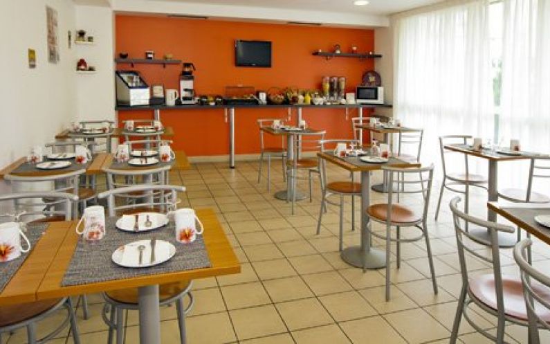 Les Estudines Paris Ivry