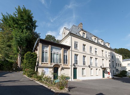 Le Manoir, Bray-et-Lû
