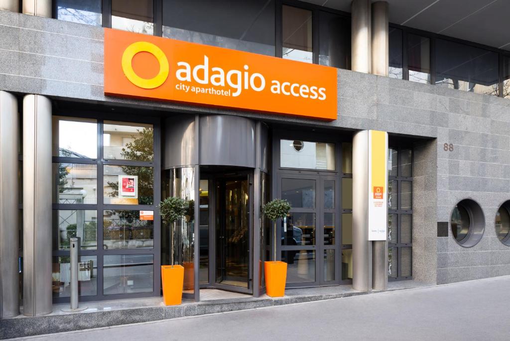 Aparthotel Adagio Access La Défense Léonard de Vinci, Courbevoie