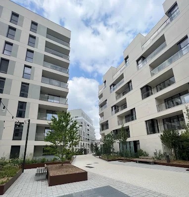 Nohée Clichy , Clichy