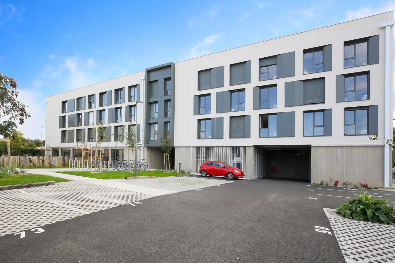STUDENTLY - Tarbes, Tarbes