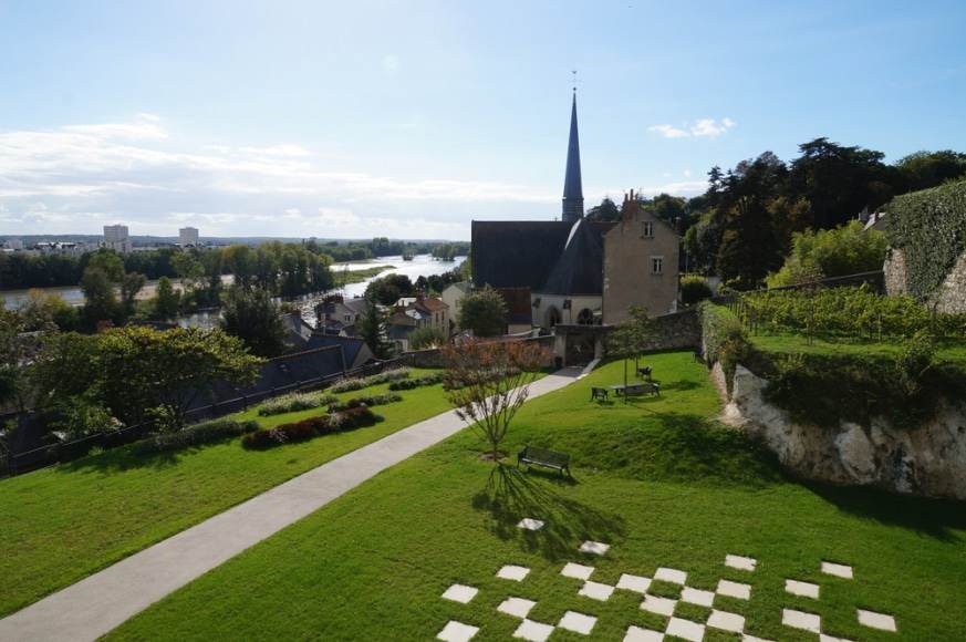 Saint-Cyr-sur-Loire